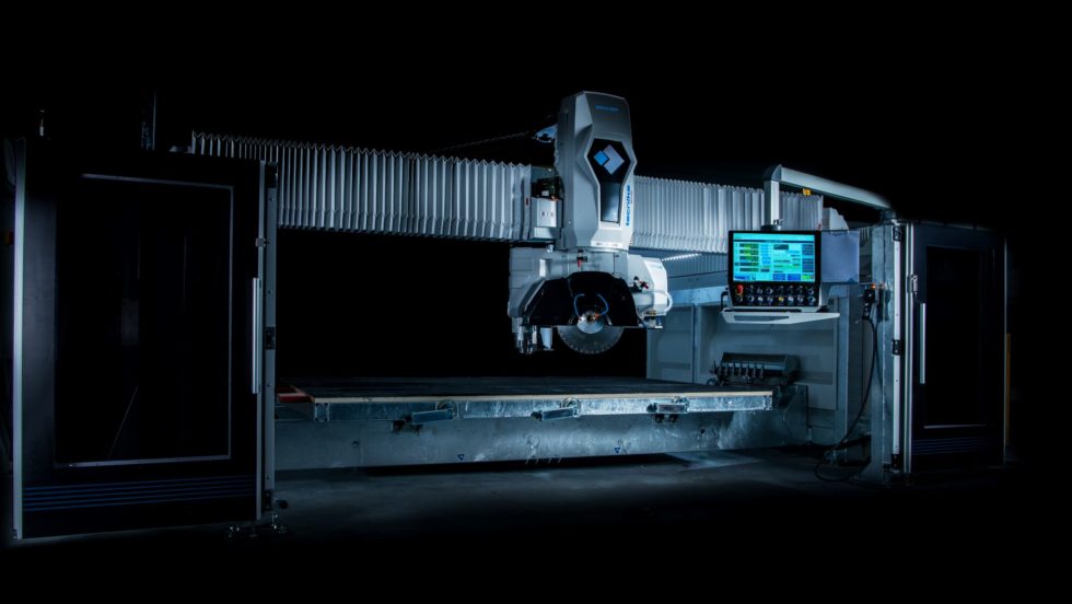 Denver celebra su 40 aniversario e impacta de lleno en el ámbito de las cortadoras con el lanzamiento de la innovadora Tecnika EVO